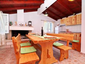 Holiday Home Zule - One Bedroom Holiday Home with Swimming pool