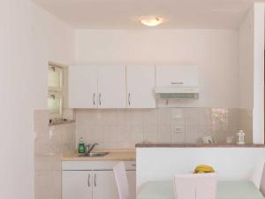 House Apartments Ariva - Studio Apartment with Balcony 3 Adults - A1
