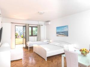 House Apartments Ariva - Studio Apartment with Balcony 3 Adults - A1