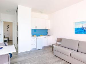 Apartments Villa Lukas - No 4 One-Bedroom Apartment with Balcony and Sea View