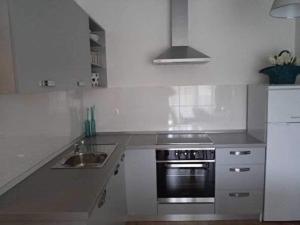 Apartment Ugljanski gusari - Two Bedroom Apartment with Balcony and Sea view