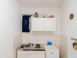 Apartments Ra ica Molunat - Basic Studio