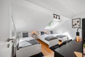 BackHome - BUSINESS&FAMILY - Parken, 3-Zimmer, SmartTV, Balkon, Waschmaschine, ruhige Stadtrand-Lage, Netflix, 60qm, 24h Checkin