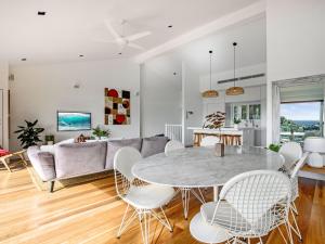 Luxury on the Hill, Noosa Heads