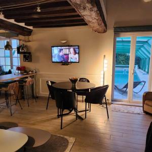 Chalets Petit Chalet romantique en normandie : photos des chambres
