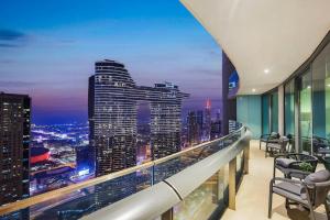 FIRST CLASS 2BR Stunning City Views