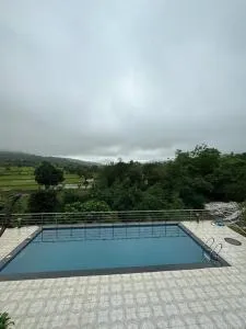 waterfall Touch 4 bhk Private - Āmbavna