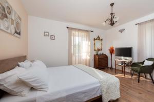 Haus Salakova a lovely vintage stone house