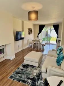 Enyo House Brentford London - 埃尔沃斯