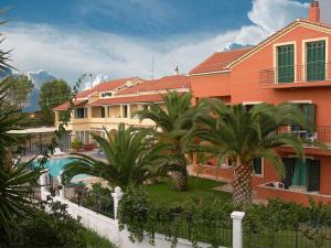 Katerina Pool Apartments