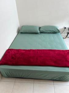 Kikis room for men
