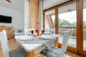 Beautiful Apartment with Mountain View by Noclegi Renters