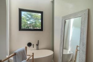 Villa Dusa - Stunning 2-Bedroom Mediterranean Villa in Canggu