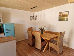 FeWo1 neuwertige, große 110qm FeWo über zwei Etagen mit Balkon im Außenbereich