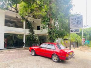 City Life Hotel and Restaurant