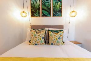 Luxurious Large Townhouse in the Heart of Barbican