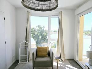 Lakeside Provence - Appartement classé 4 étoiles, Vue sur le lac, Parking sous-sol, double clim