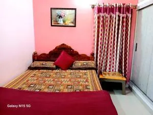 Vrindavan - Cozy Stay - Pāndavapura