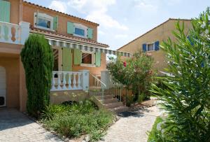 Villages vacances Domaine Le Clos des Oliviers : Villa 3 Chambres (6 Adultes)