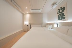 Phòng Giường Đôi Có Bồn Tắm Spa (Double Room with Spa Bath)