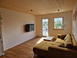 FeWo2 großräumige FeWo in Riegel am Kaiserstuhl über 2 Etagen, Galerie, Balkon