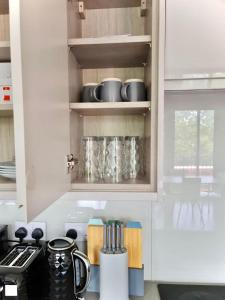 London Riverside Apartment Retreat