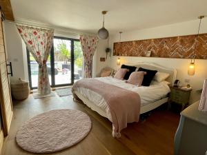 Open plan barn conversion in Herefordshire