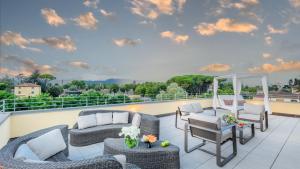 Luce Terrace Panoramic Loft with Elevator, Park in Lucca