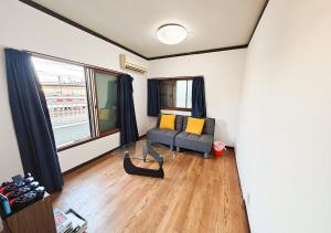 Rent a leaping floor villa 2 mins to station