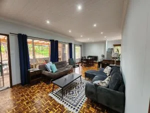 Coral Paradise - Aston Bay