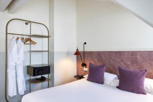 Hotels Hotel Des Mines : photos des chambres