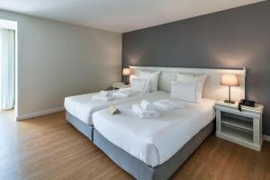 One-Bedroom Apartment with Balcony and Sea View room in Hotel Gaivota Azores