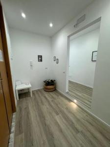 Barien Room 2
