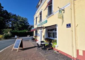 Hotels Hotel Saint Jacques : photos des chambres