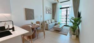 Stylish 1br Apartment Jvc Pool Parking