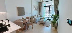 Stylish 1br Apartment Jvc Pool Parking