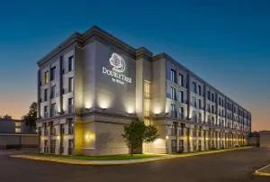 DoubleTree by Hilton Minneapolis Airport, MN - 布卢明顿