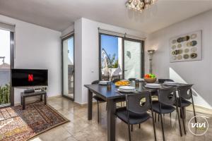 ViVi Homes - La Roca Pool, Terrace, Golf & Sea View