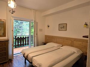 Double or Twin Room with Balcony and Forest View