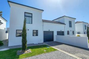 10 Seaview Close, Shelley Point