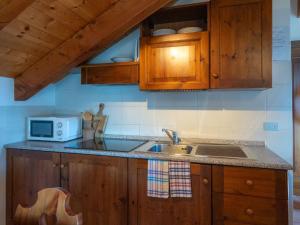 Apartment Grand Sarriod-2 by Interhome