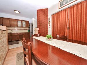 Apartment Tino-1 by Interhome 