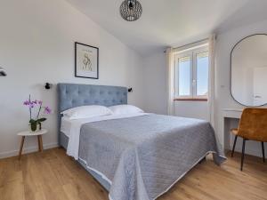 Apartment Bonex-7 by Interhome