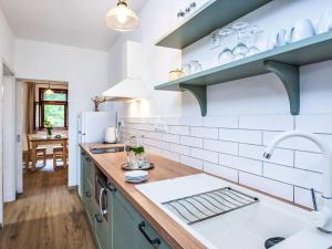 Apartment Pěkná by Interhome