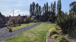 Sunset Retreats The Leaf