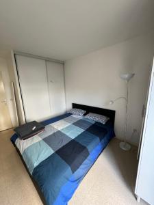 proche paris la defense