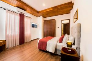 ThiThis Palace Mirissa