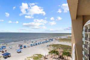 Corner Beach Front Unit - Beach Place #412