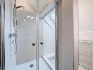 Appartements Le NID DE CIGOGNE - Calme - Neuf - CLIMATISATION - Haut de gamme - Dernier etage : photos des chambres