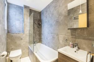 1 Pvt BR At Plotseeker Short Term Rental London